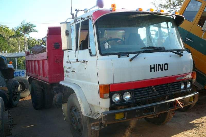 old-hino-trucks-lower-hutt